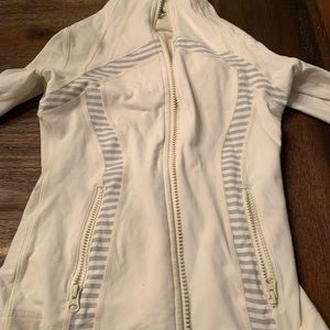 Lululemon size 6 zip up